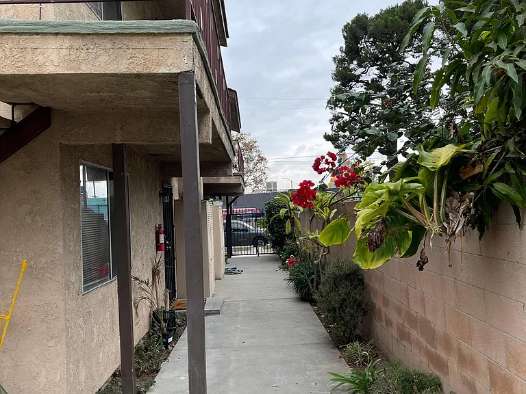 6318 Palm Ave #A — Photo 12