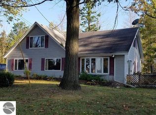 2600 Birch Point Dr, Lupton, MI 48635