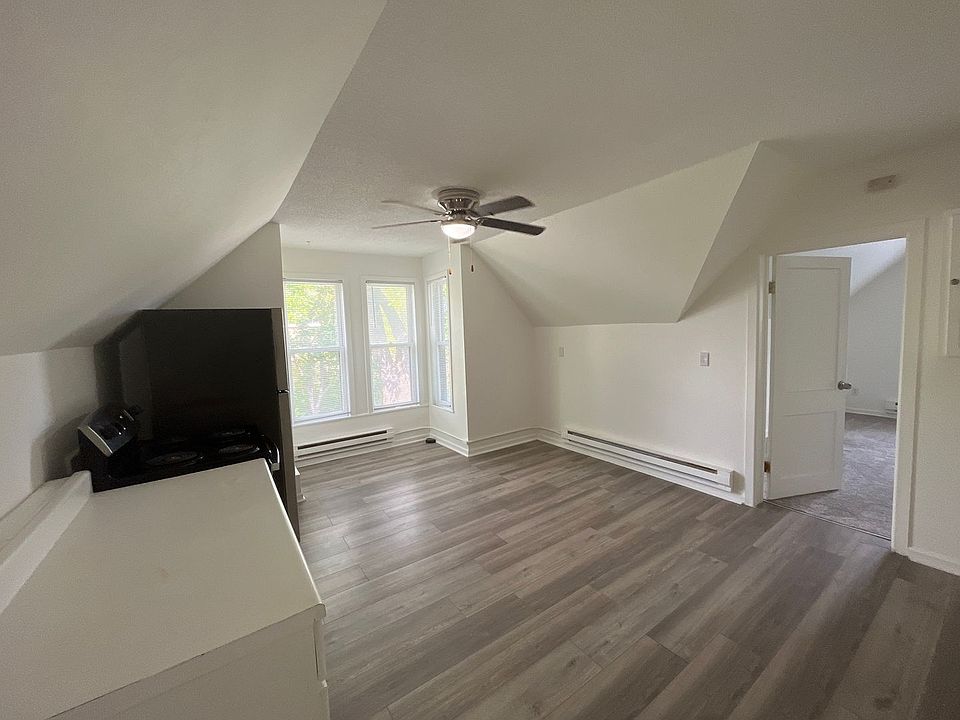 1st image of 1000 McLean Ave #2