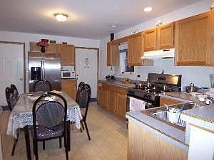 3rd image of 1604 N Park Dr