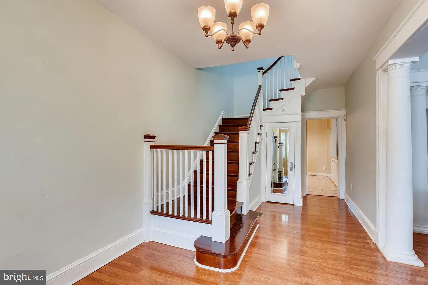 5 bed, 4.0 bath, 1962 sqft, $3,500 — Photo 2