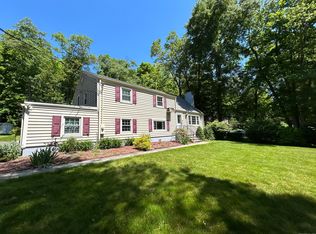 458 Wire Mill Rd, Stamford, CT 06903