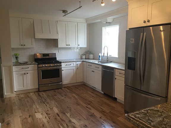 3rd image of 3615 Fuller Dr