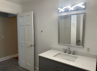 134 Grant Ave APT 2, Chesterton, IN 46304