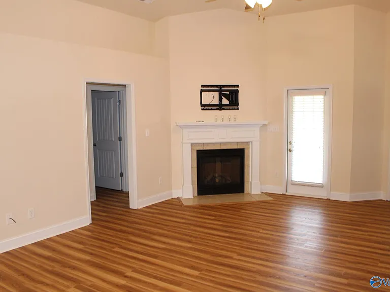103 Glen View Dr — Photo 16