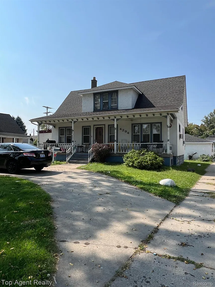 4294 W Jefferson Ave photo 1