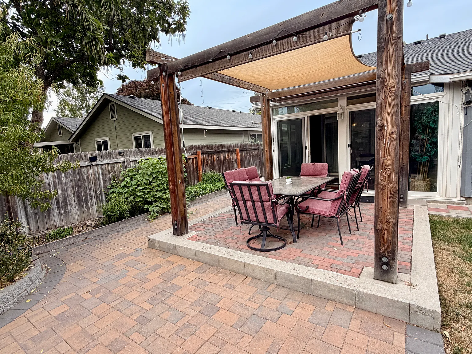 3 bed, 1400 sqft, $2,995 — Photo 4