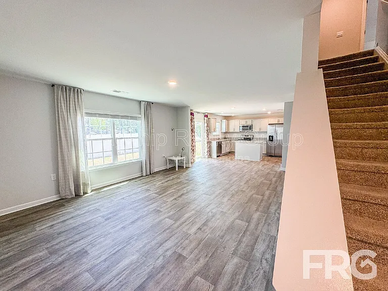 1313 Riverstone Dr — Photo 14