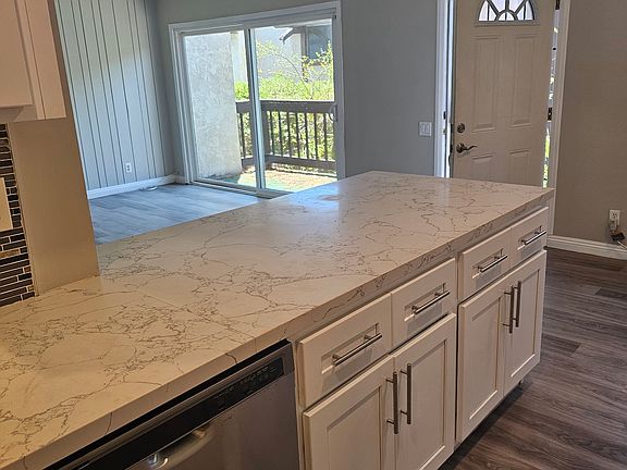 4th image of 376 S Miraleste Dr Unit 424