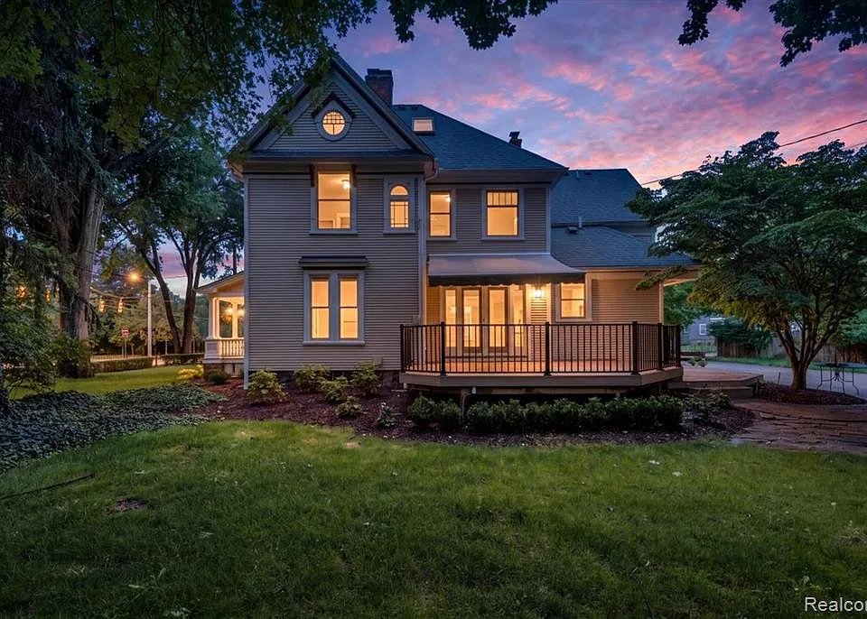 1119 Southfield Rd