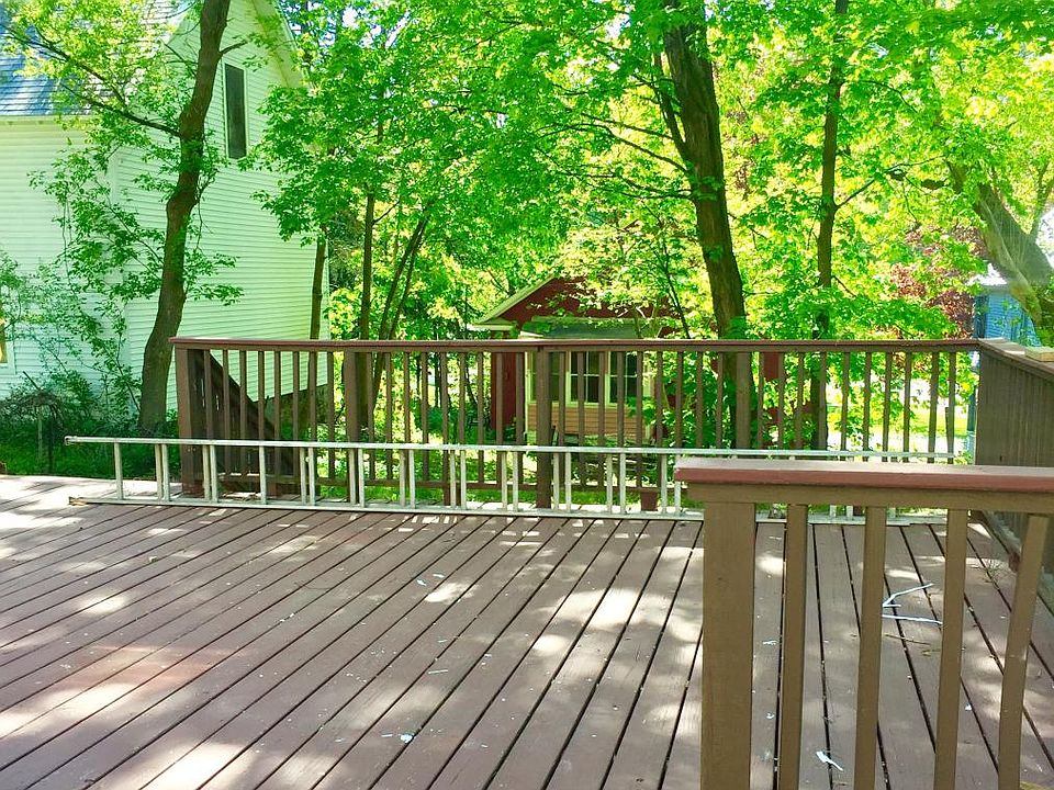 1st image of 25 Court St APT 2