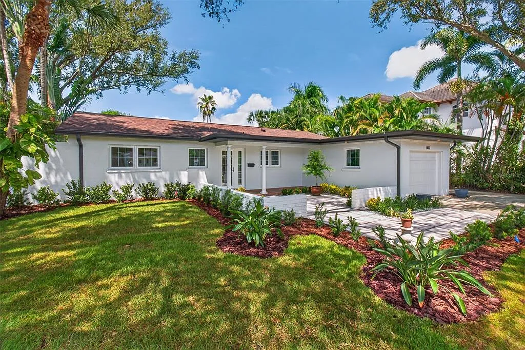 3 bed, 2.0 bath, 1293 sqft, $5,000 — Photo 3