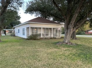 709 N Tyler St, Groesbeck, TX 76687