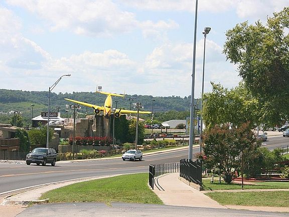 4th image of 3325 W State Highway 76