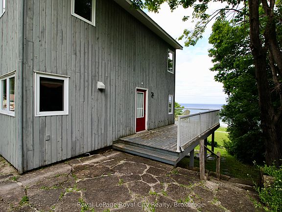 3rd image of 14 Dock Ln