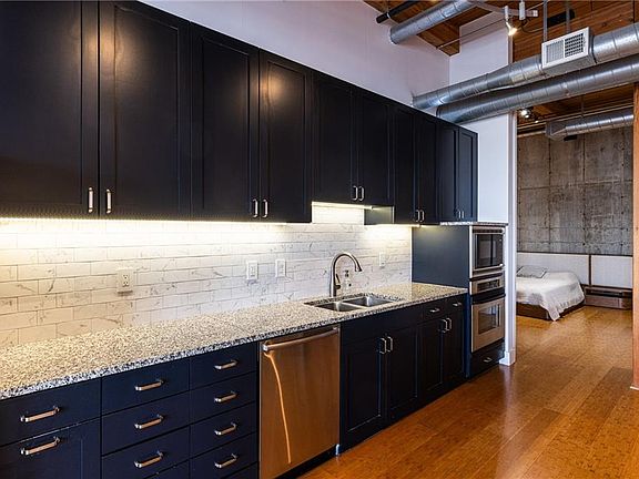5th image of 210 W 5th St APT 203