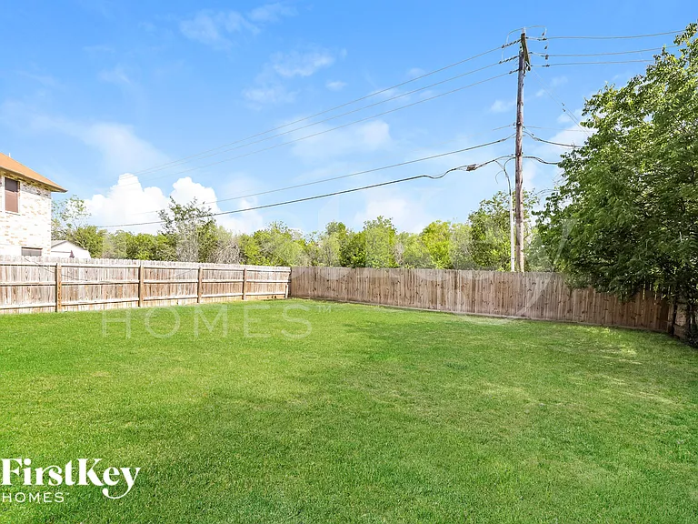 7915 Cherry Glade — Photo 18