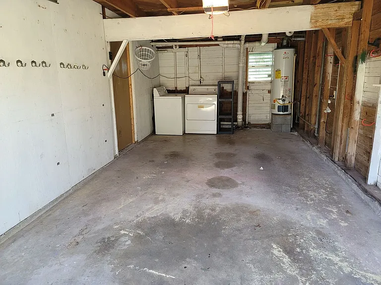 2323 Avenue N — Photo 11