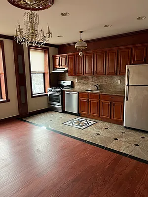 Rented by Batra Group Inc | media 12