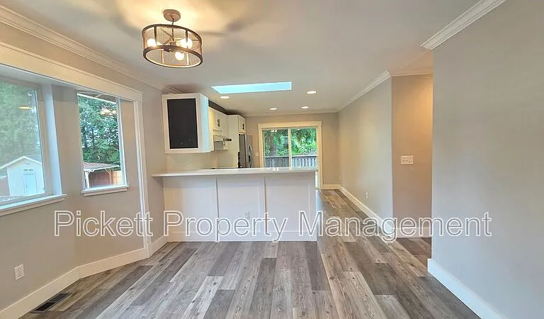 133 NE Gilmax Ln — Photo 8