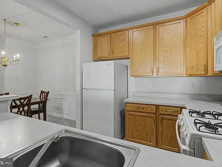 407 Aggies Cir #4-D — Photo 21