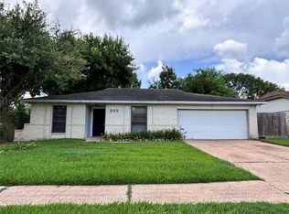 203 Woodvale St, Houston, TX 77012