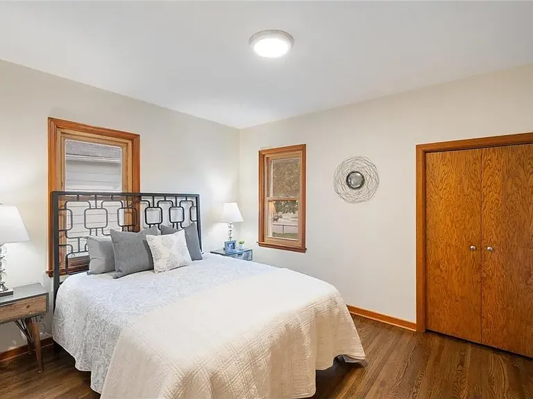 977 Oakdale Ave — Photo 10