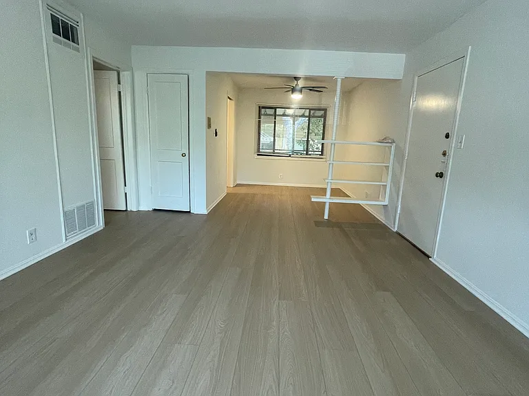 3153 Barbara Ct #D — Photo 5