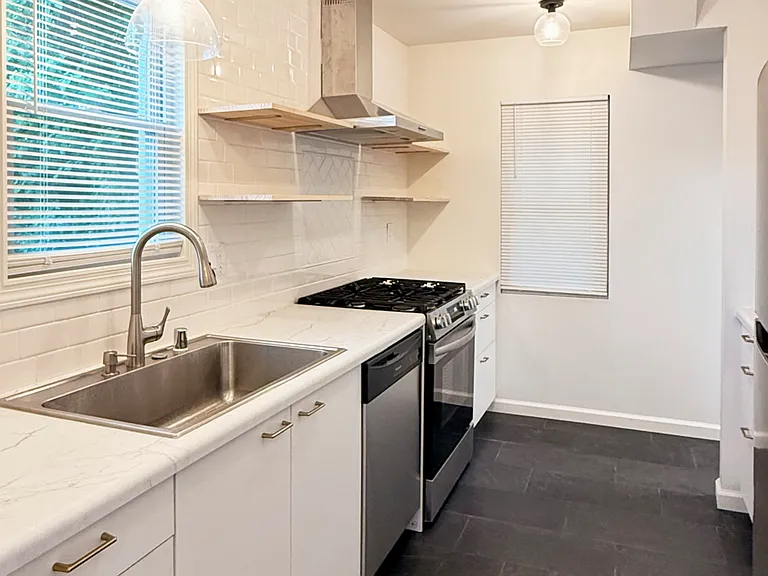 16548 Ilene St — Photo 1