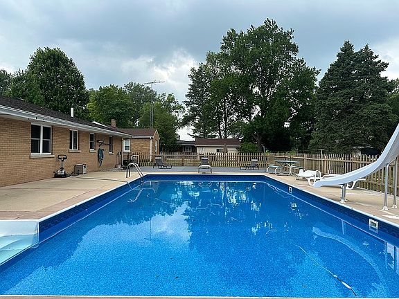 20x40 heated inground pool 
