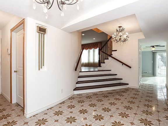 4th image of 1453 Indian Hill Dr