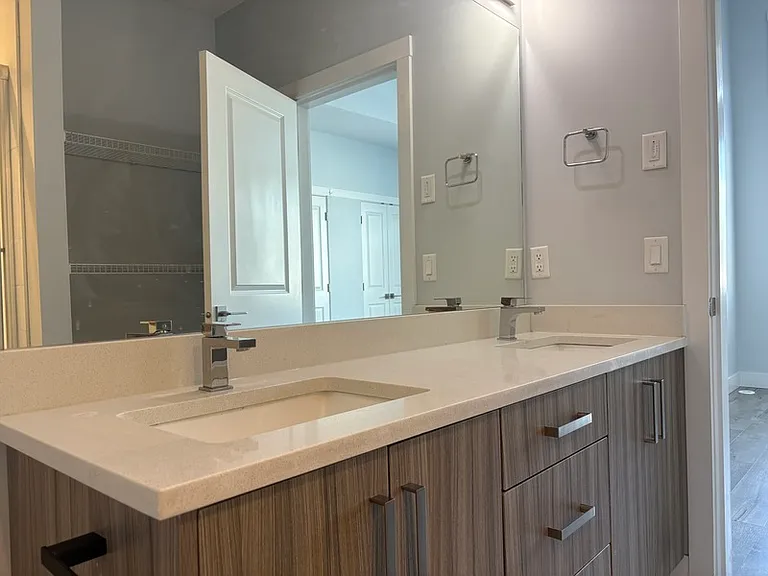 250 Nickel Rd #5 — Photo 21