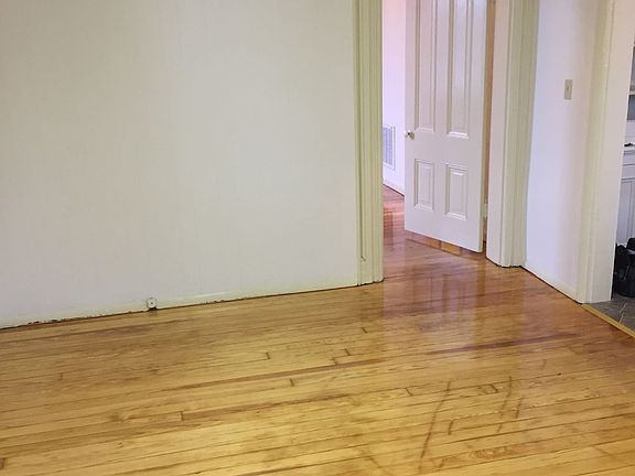 3rd image of 125 E Saint Louis St APT 4