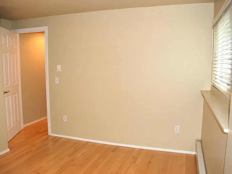 2214 14th Ave W #2 — Photo 10