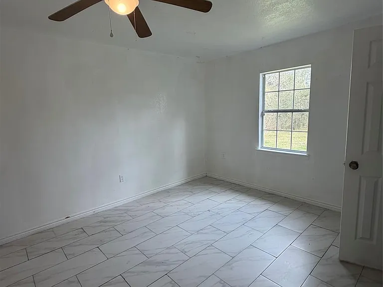 9210 Tacquard Dr — Photo 5