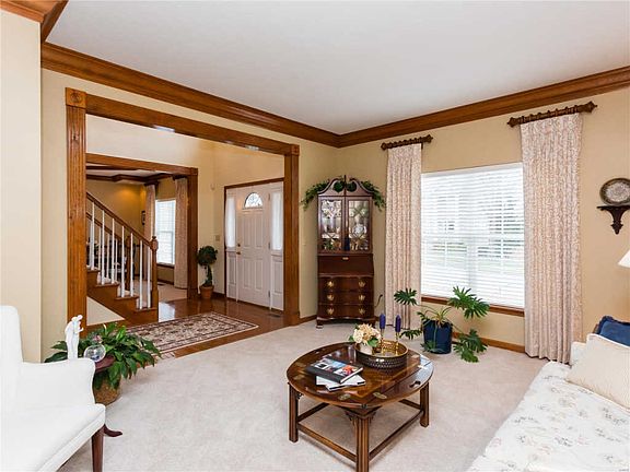 4th image of 3004 Cambridge Pointe Dr