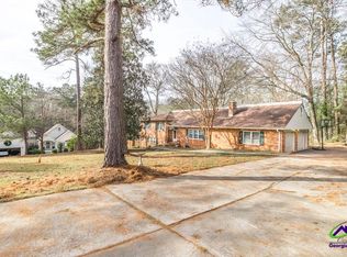 211 Old Club Ct, Macon, GA 31210