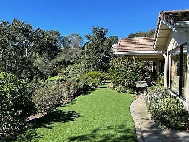 692 Hillside Dr — Photo 8
