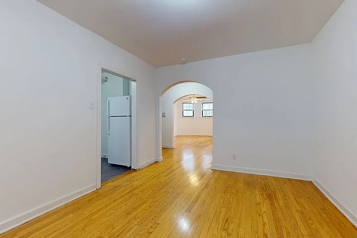 4455 S. Greenwood Avenue — Photo 30