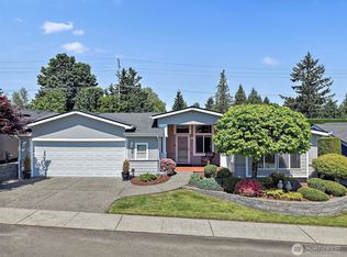21804 SE 272nd Pl #129, Maple Valley, WA 98038