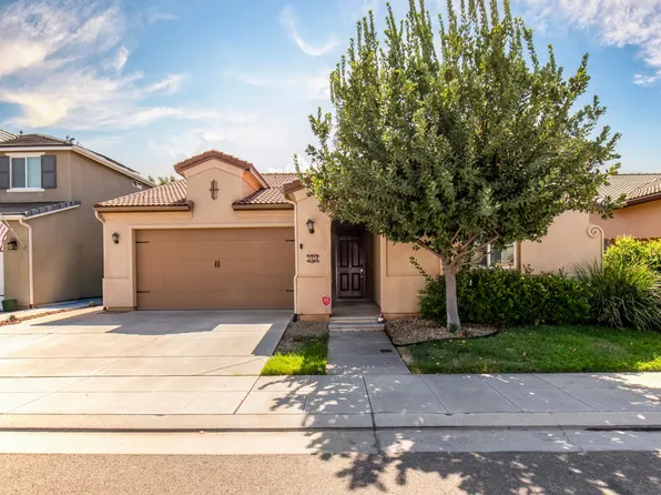 3424 Flint Ave, Clovis, CA 93619