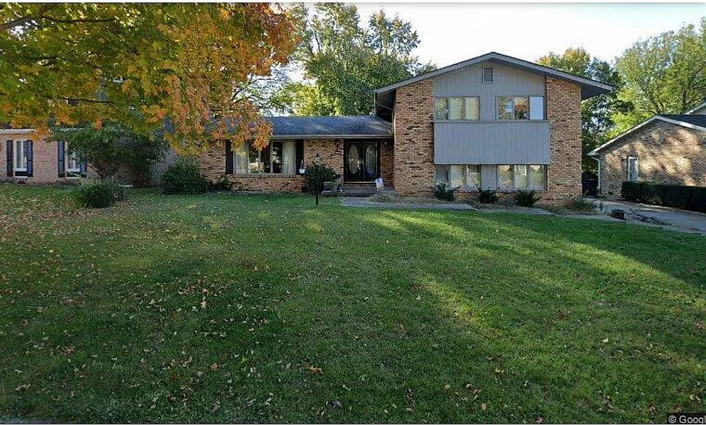 747 Crestline Dr photo 1