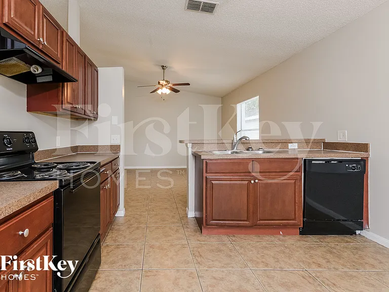 6556 Viewpoint Ct — Photo 7