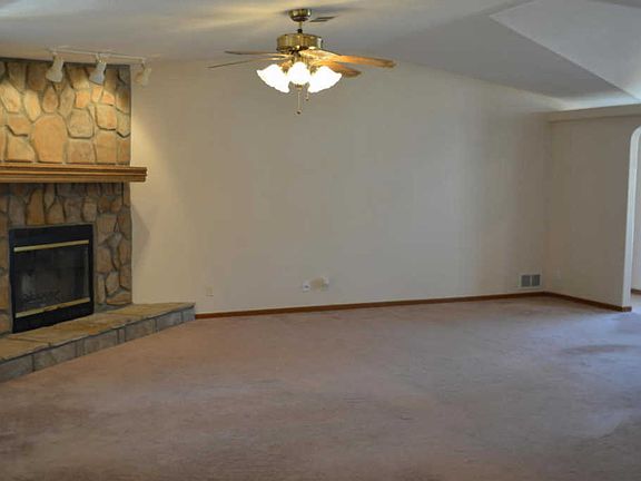 5th image of 8126 Hare Ave