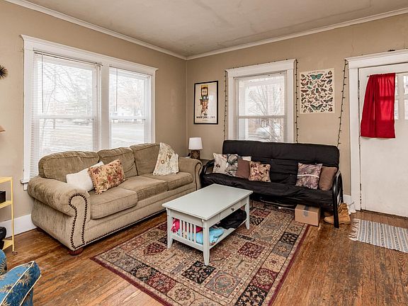3rd image of 307 N College Ave