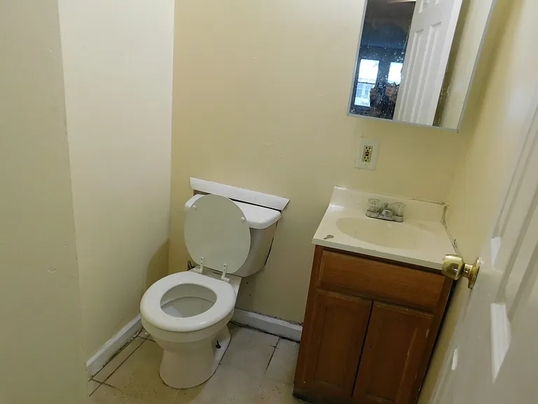 5341 Hadfield St — Photo 3