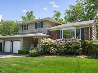 91 Toby Dr, Succasunna, NJ 07876