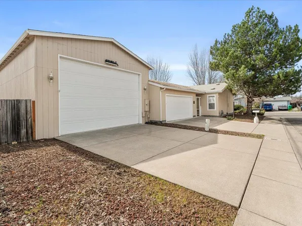 206 Eagle View Dr, Eagle Pt, OR 97524