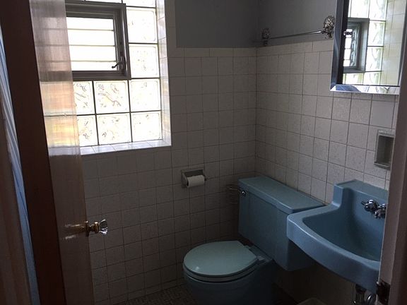 5th image of 3936 N Oriole Ave