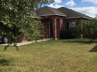 7710 Bit Cir, Elmendorf, TX 78112